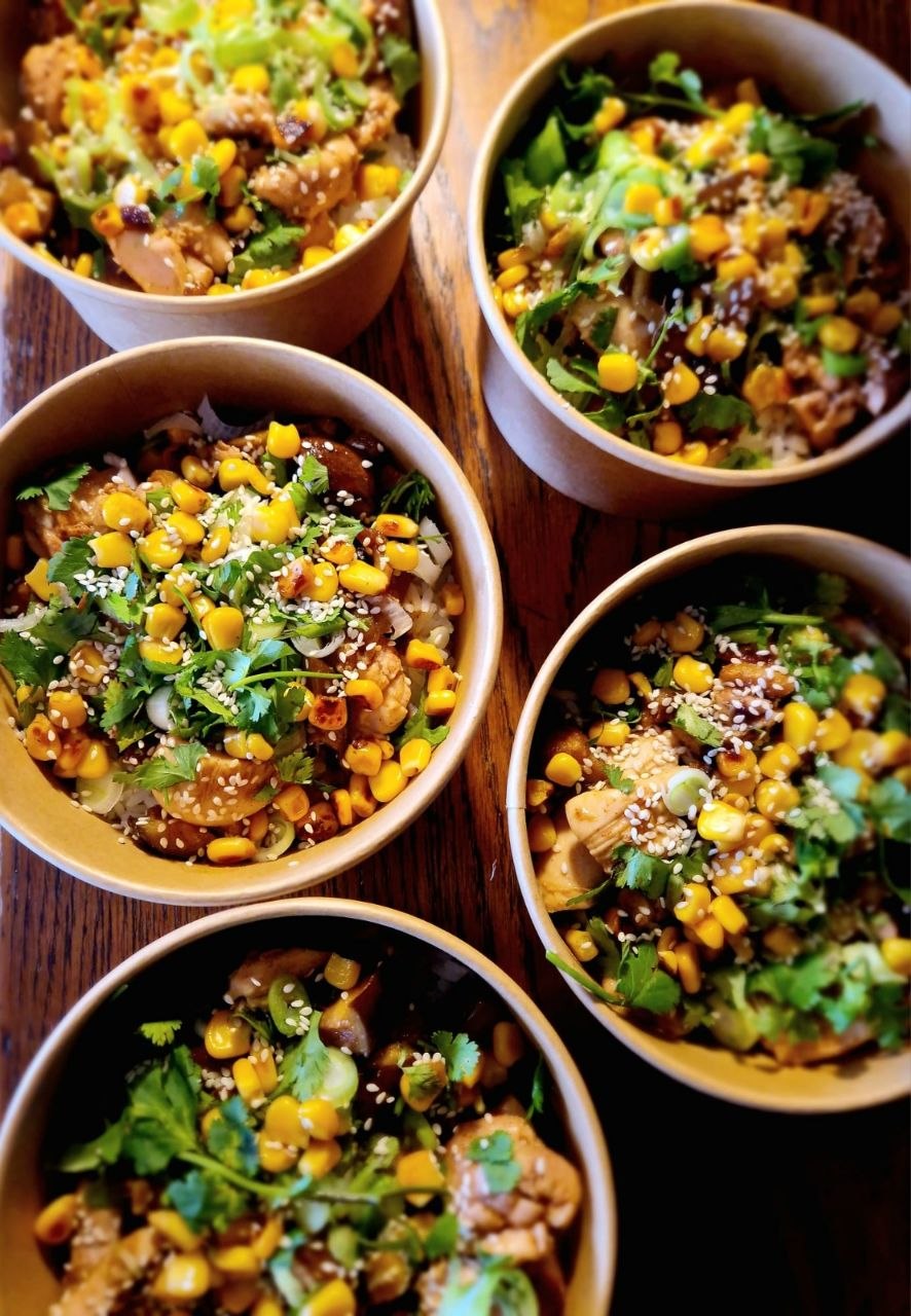 Healthy meal deliveries by Asatoma